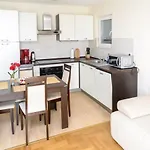 Miki Apartment *