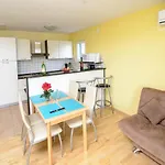Miki Apartment *